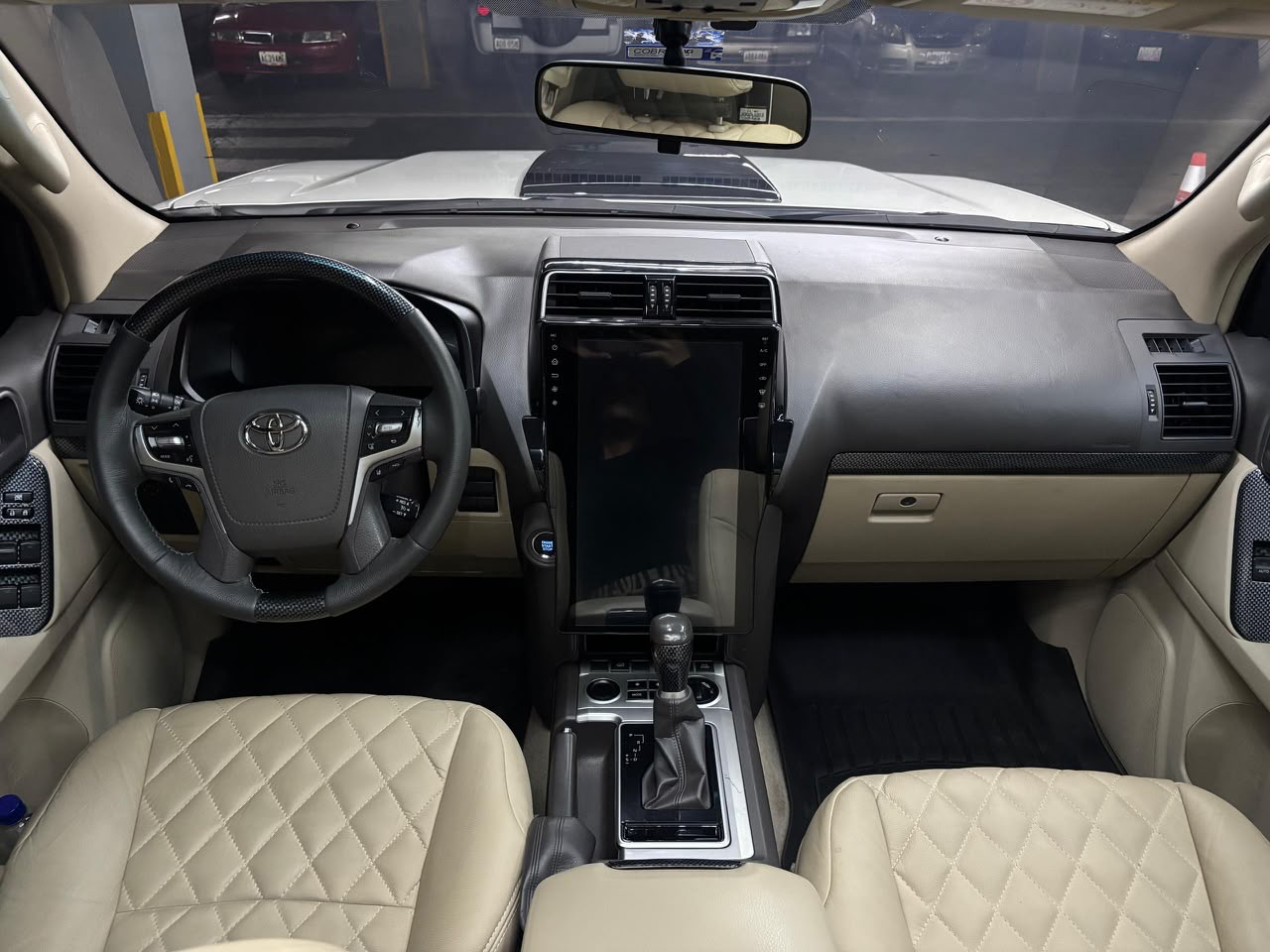 Toyota Prado VX Dubai - Año 2022 miniatura 15