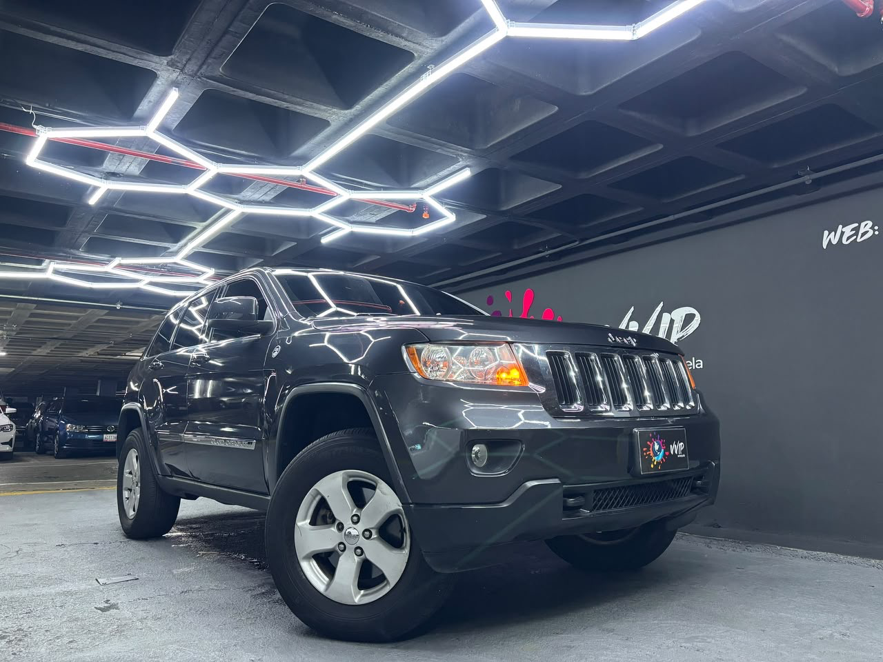 Jeep Grand Cherokee Laredo - Año 2011 en VVIP Venezuela