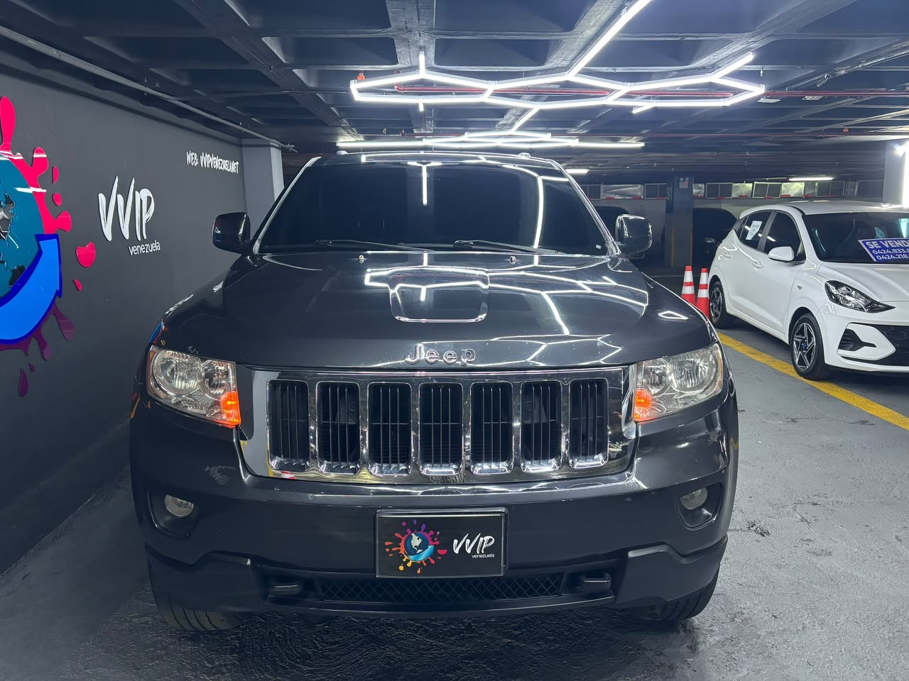 Jeep Grand Cherokee Laredo - Año 2011 miniatura 3