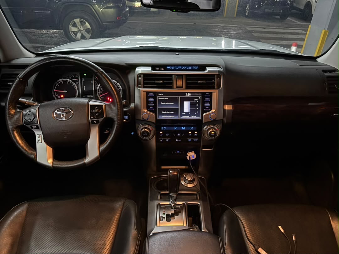 Toyota 4Runner Limited - Año 2024 miniatura 15