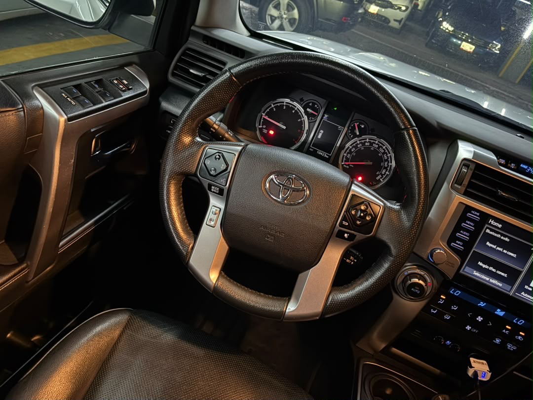 Toyota 4Runner Limited - Año 2024 miniatura 17