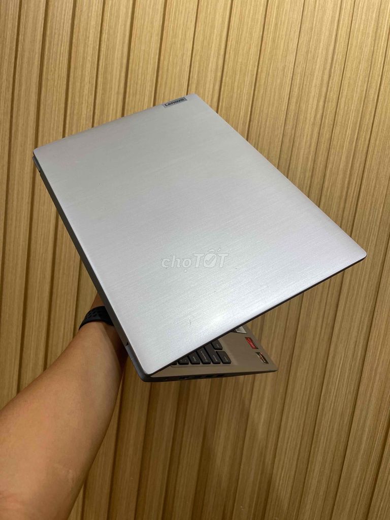 Lenovo IdeaPad 3 15ADA (2021)