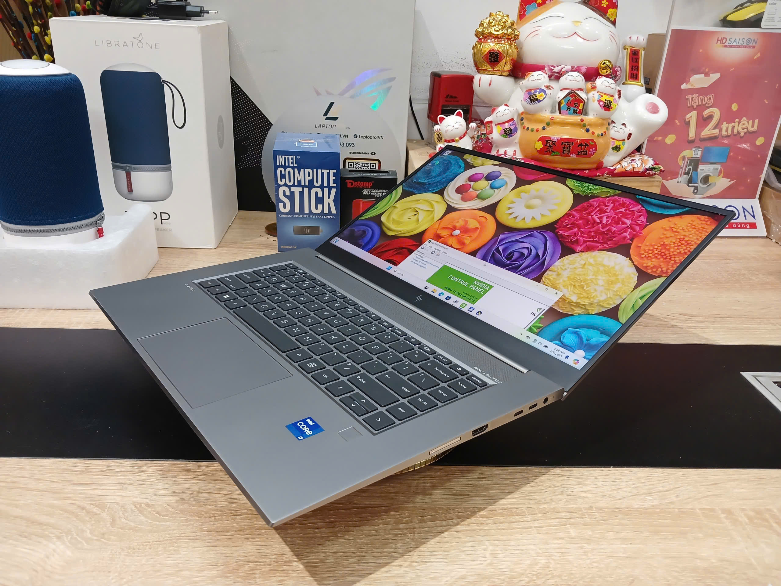 HP Zbook Studio G8 Intel® Core i7-11850H/Nvidia Quadro T1200/32GB /1TB /15.6inch FHD (1920 x 1080) IPS