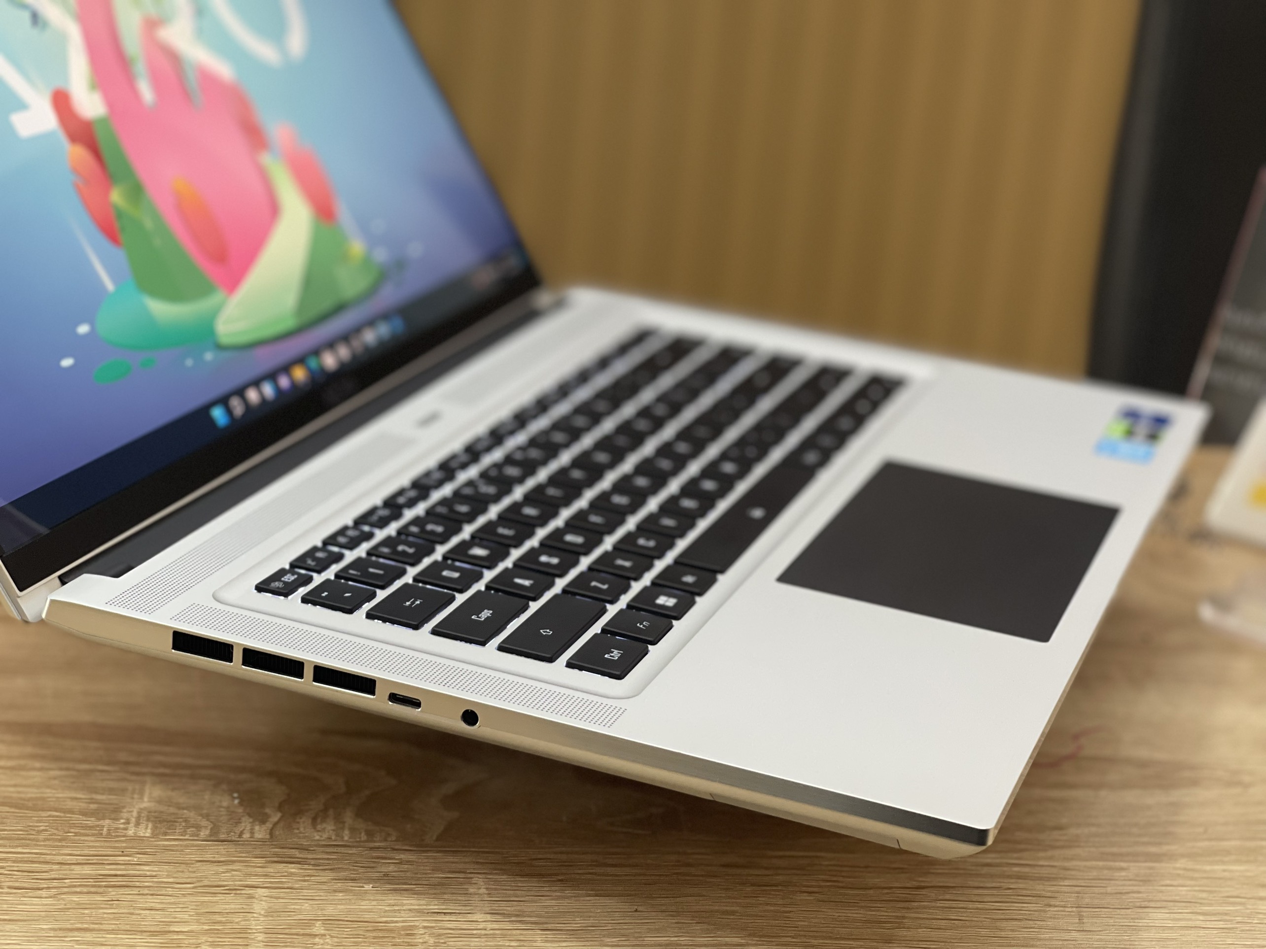 GIGABYTE AERO 16 CORE i7 12700H / 32GB / 1TB / RTX3070Ti GIGABYTE AERO 16 CORE i7 12700H / 32GB / 1TB / RTX3070Ti