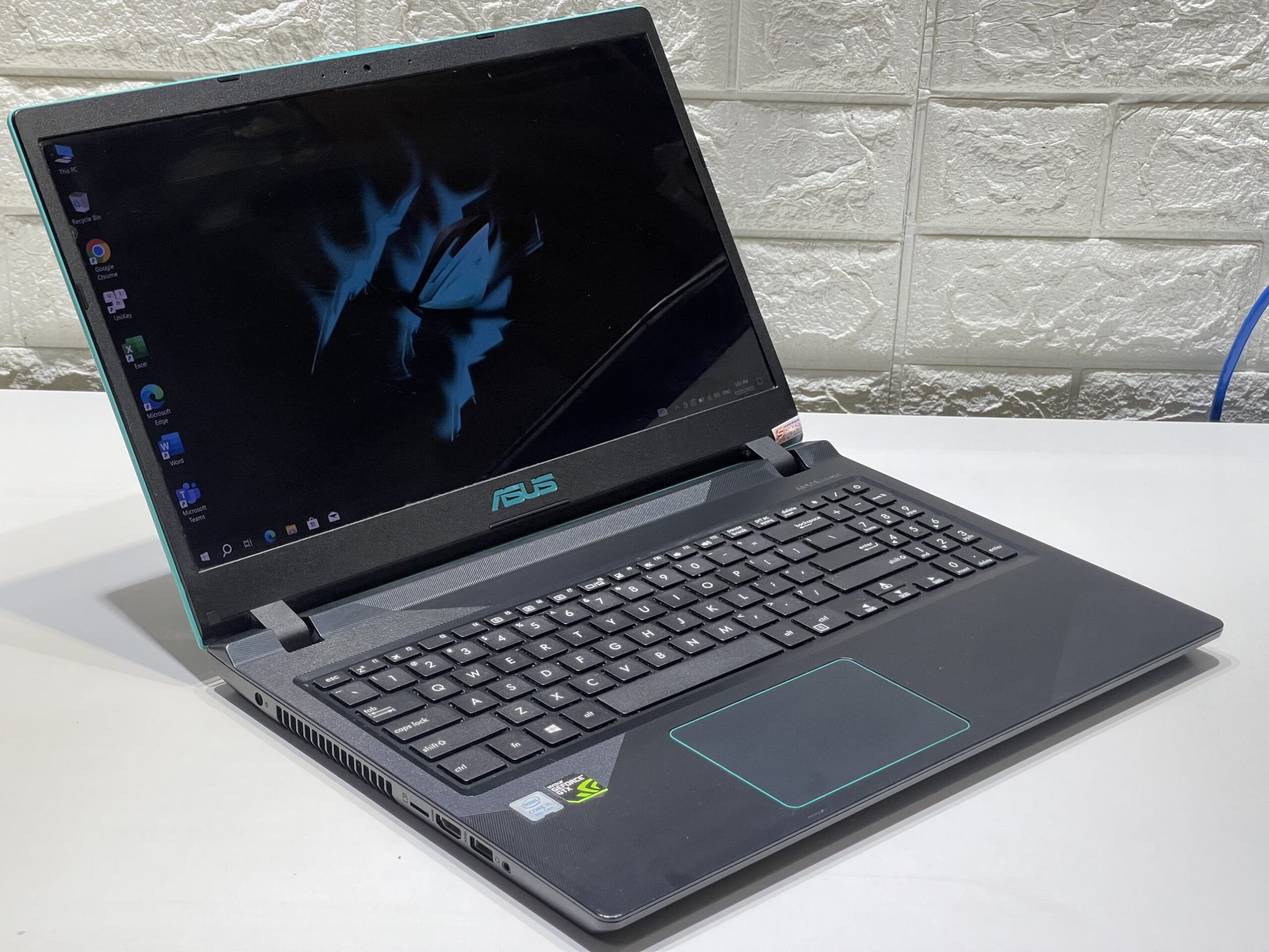 Laptop Asus Gaming F560DU/ i5 8250 8CPUS/ 8G/ SSD128 + 1000G/ GTX1050 4G/ Viền Mỏng/ Chuyên Game Đồ Họa/ Giá rẻ i5 8250/GTX 1050/16GB /128GB /15.6" FHD