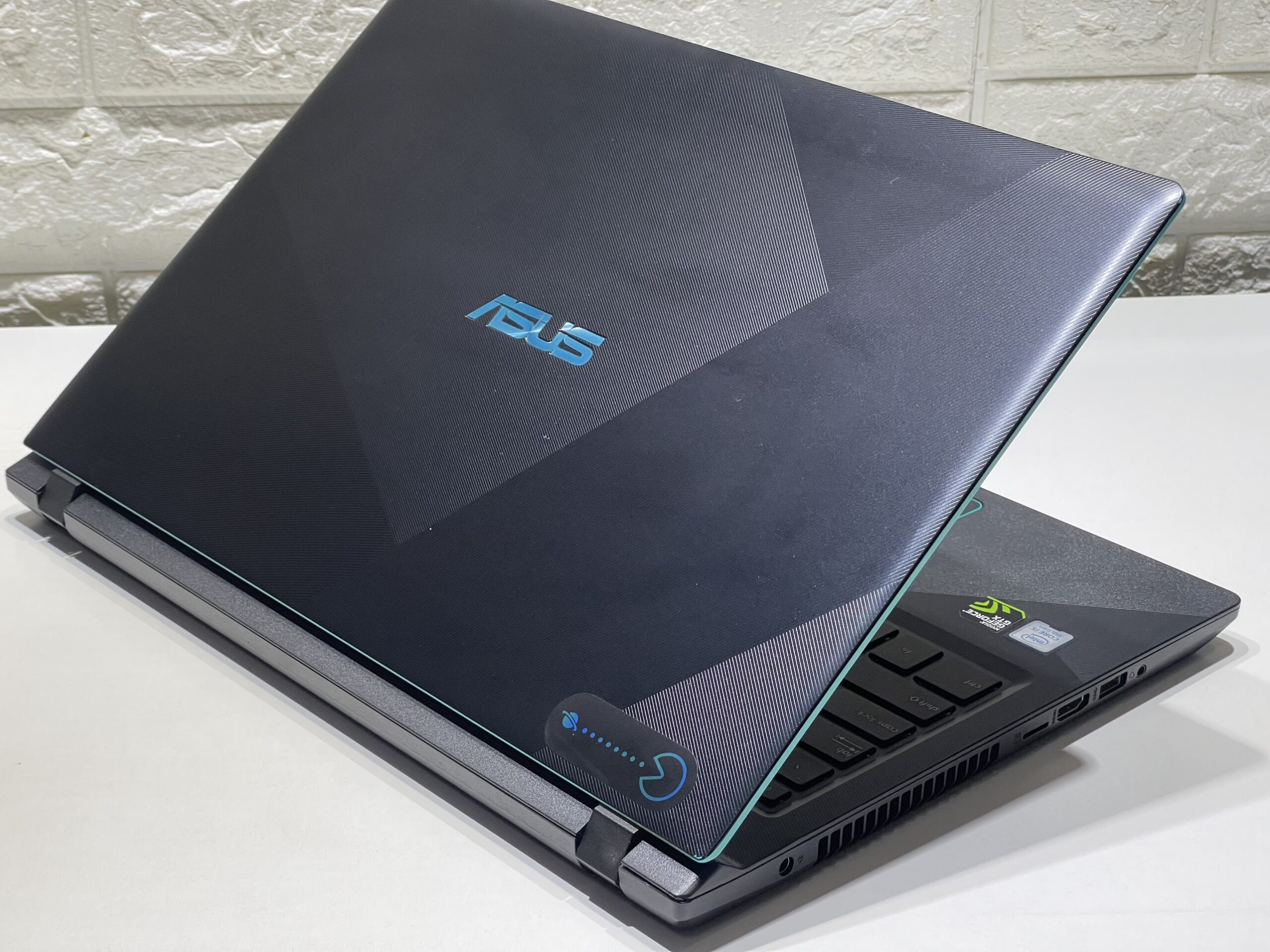 Laptop Asus Gaming F560DU/ i5 8250 8CPUS/ 8G/ SSD128 + 1000G/ GTX1050 4G/ Viền Mỏng/ Chuyên Game Đồ Họa/ Giá rẻ i5 8250/GTX 1050/16GB /128GB /15.6" FHD