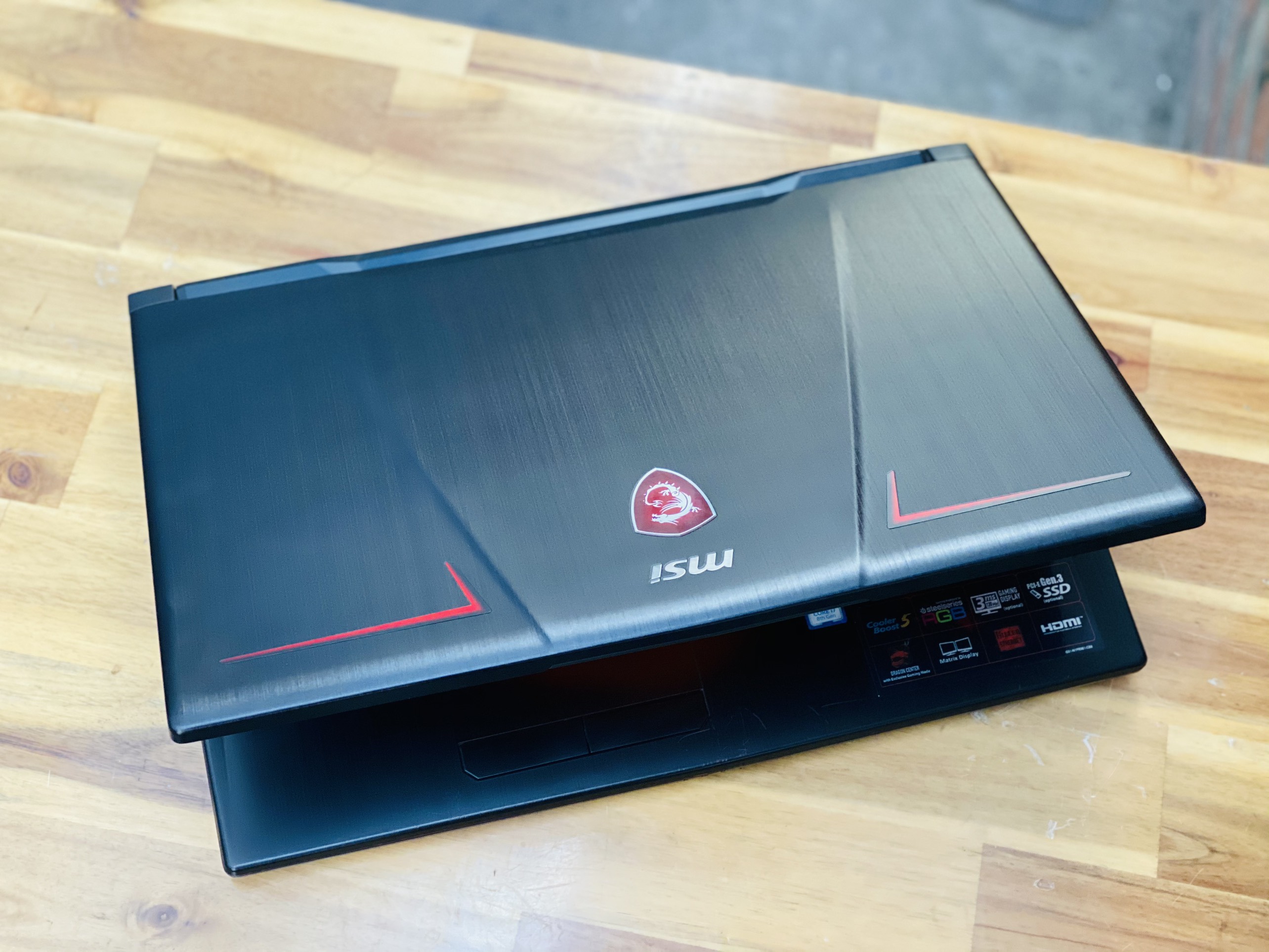 Laptop Gaming MSI GP73 Leopard 8RD/ i7 8750H/ 16G/ SSD256+500G/ GTX1050TI