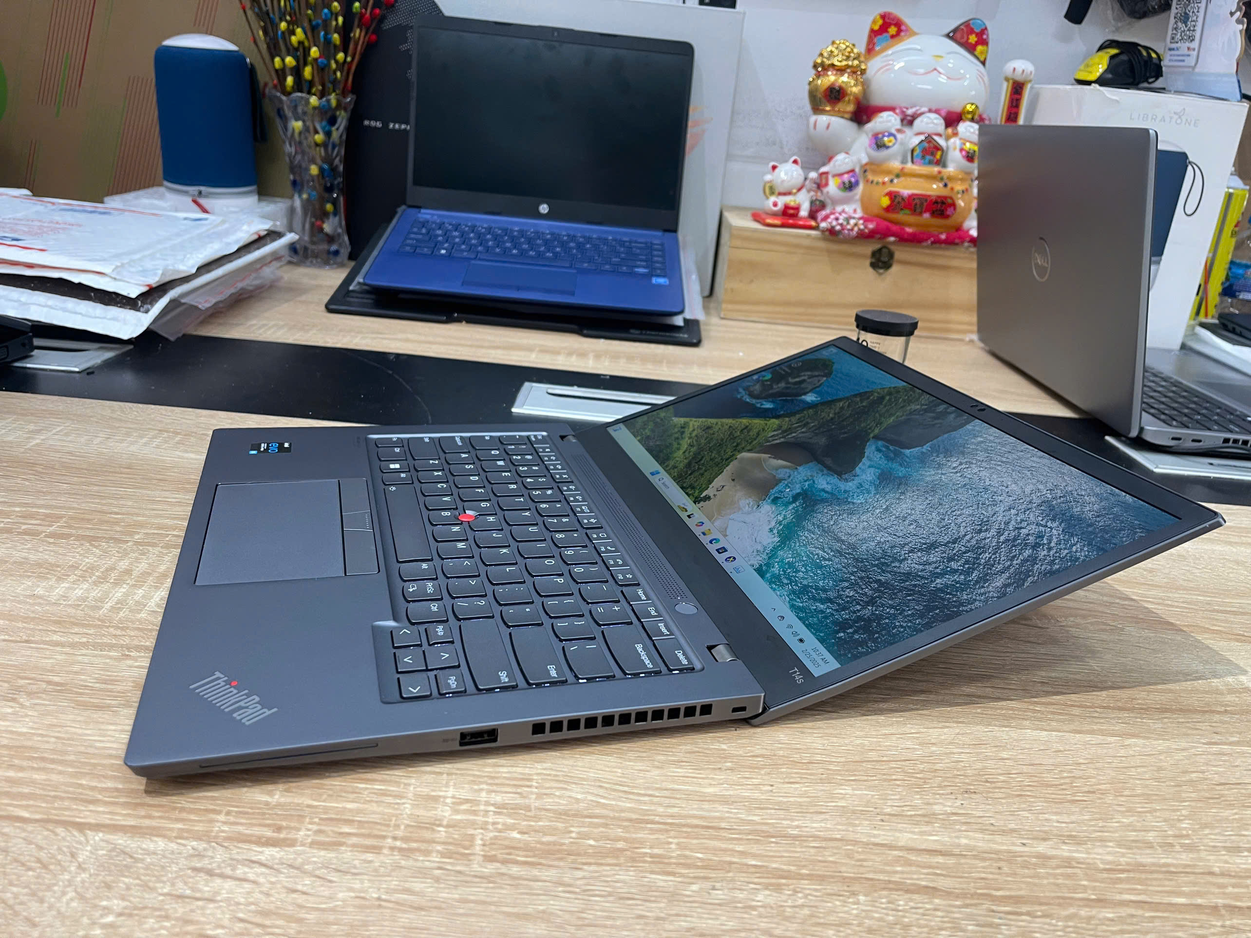 Laptop LENOVO THINKPAD T14S GEN 2 i5 1145G7 2021/ RAM 8GB/ SSD 256GB Laptop LENOVO THINKPAD T14S GEN 2 i5 1145G7 2021/ RAM 8GB/ SSD 256GB