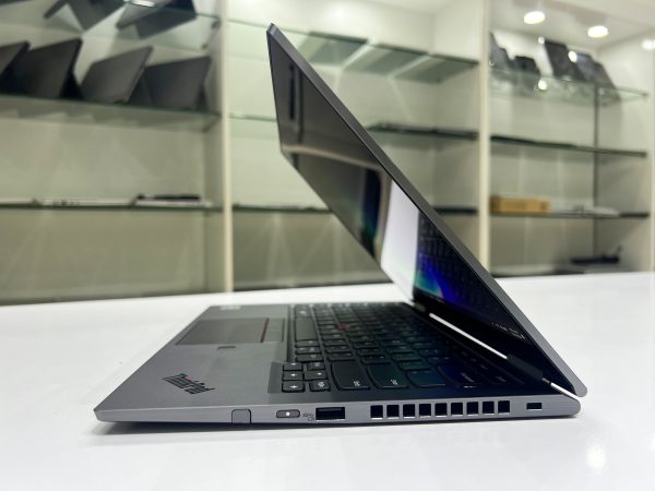 Lenovo Thinkpad X1 Yoga Gen 4