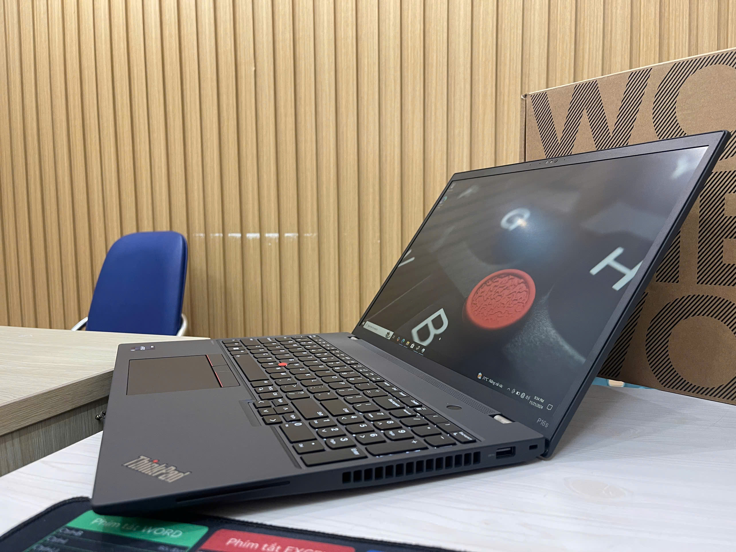 Thinkpad P16s G2 i7 1370P 20cpu sx 2024 