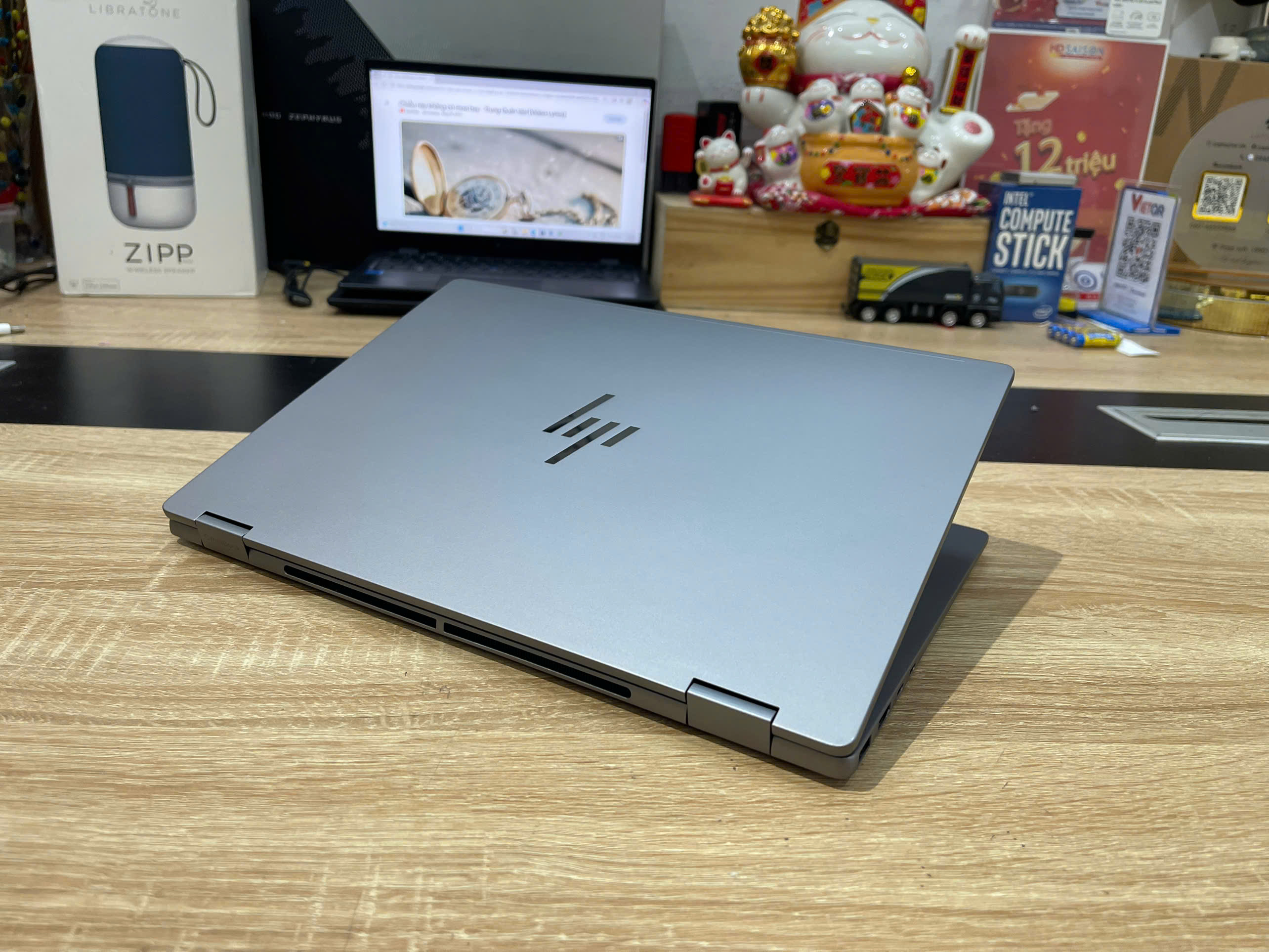 Laptop HP OmniBook X Flip 14 2-in-1 Laptop HP OmniBook X Flip 14 2-in-1
