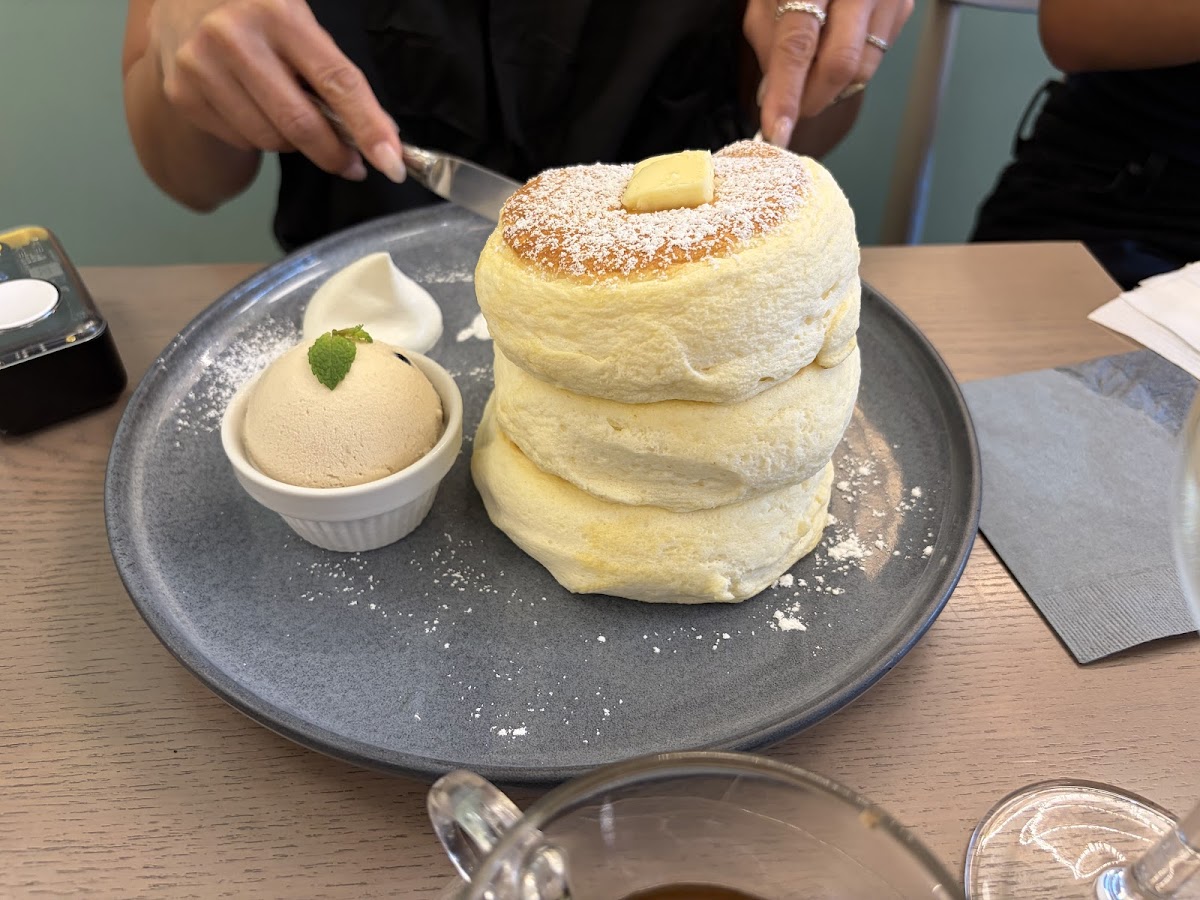 Micasadeco & Cafe Jingumae 3