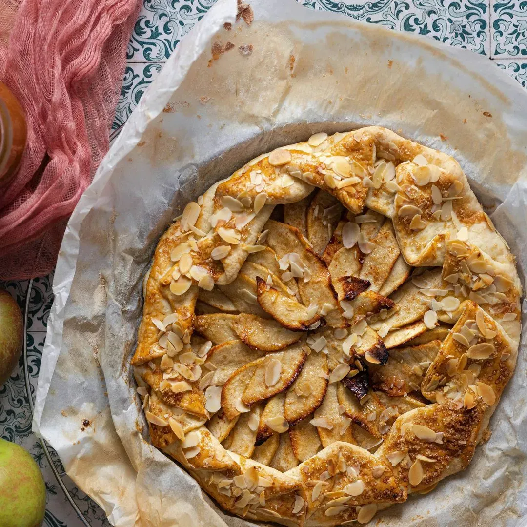 un zoom sur une tarte aux pommes