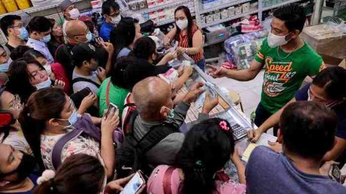 Virus Corona Semakin Marak, Harga Masker Tembus 3 Juta, Netizen: 