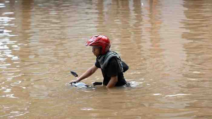 Banjir Jakarta Capai 1 Meter, Awas ini Beberapa Titik yang Perlu Anda Hindari