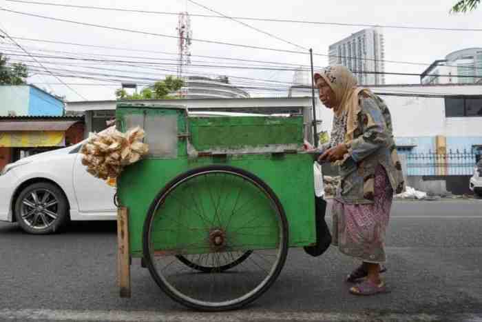 Tak Punya Hati, Uang Nenek Tua Renta Hasil Jualan Seharian Digasak Maling