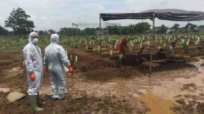 Mengharukan, Proses Pemakaman Korban Corona Sepi Tanpa Keluarga dan Pelayat