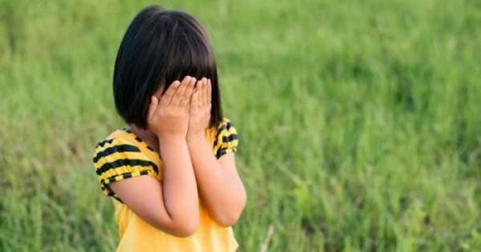6 Cara Mendidik Anak Pemalu Jadi Percaya Diri