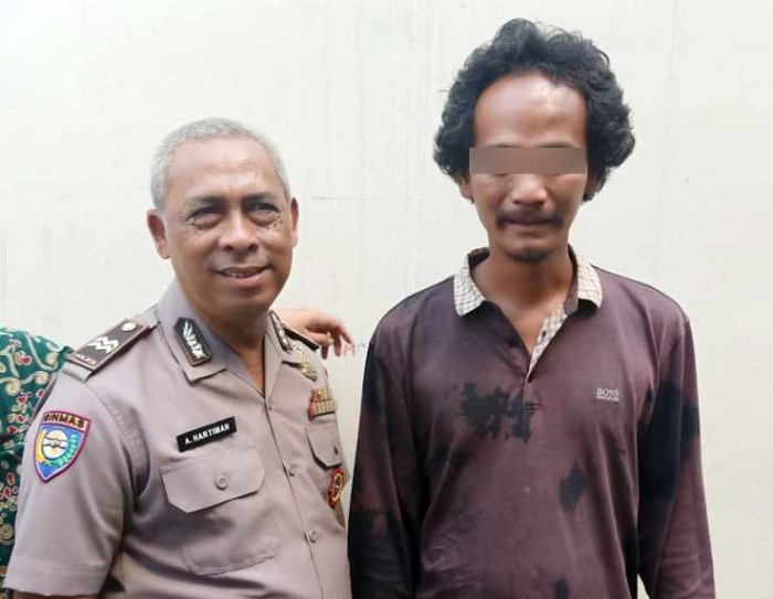 Viral Video Al-Qur'an Disobek dan Dibuang ke Jalan, Diduga di Tasikmalaya