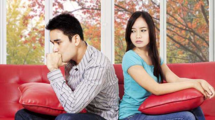 Suami Tak Betah di Rumah? Lakukan ini Padanya...