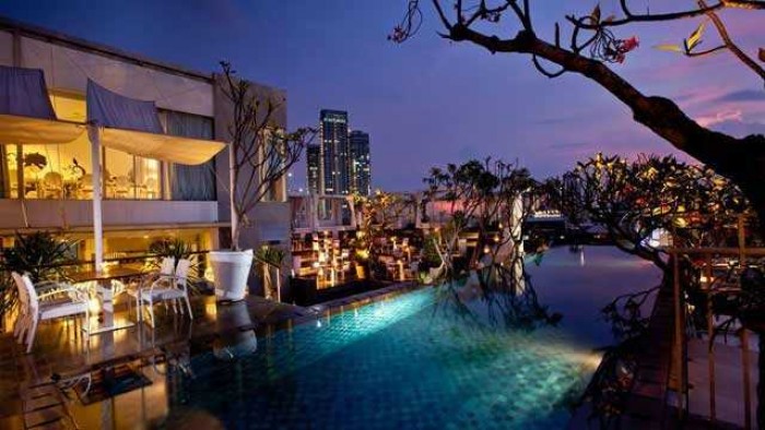 Referensi Rooftop Bar di 4 Kota Besar Indonesia Referensi Rooftop Bar di 4 Kota Besar Indonesia