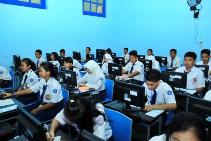 Download Soal Bahasa Indonesia Kelas 7 Semester 1 dan Semester 2