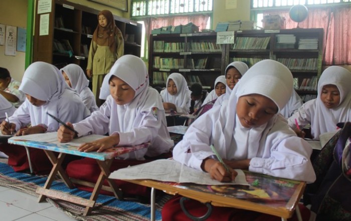 Download Soal Bahasa Indonesia Kelas 5 SD Semester 1 dan Semester 2