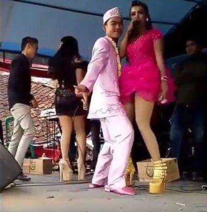7 Kejadian Kocak yang Terjadi di Resepsi Pernikahan 