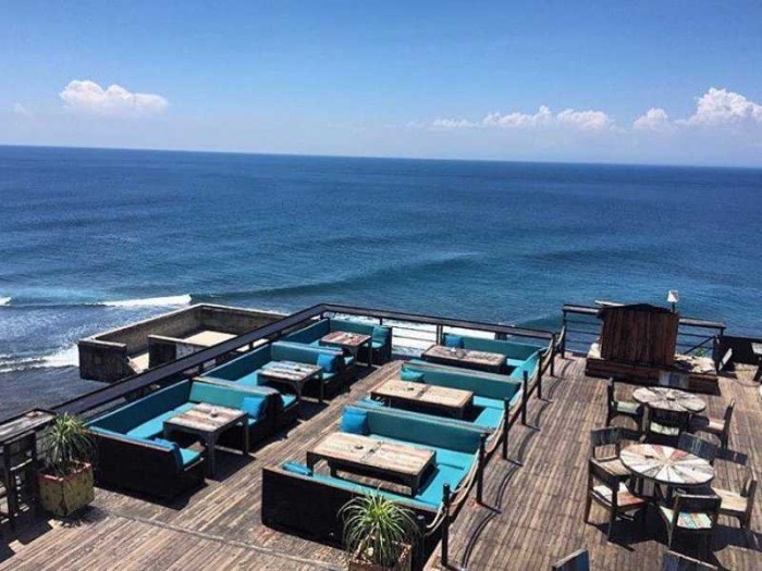 Referensi Rooftop Bar di 4 Kota Besar Indonesia Referensi Rooftop Bar di 4 Kota Besar Indonesia