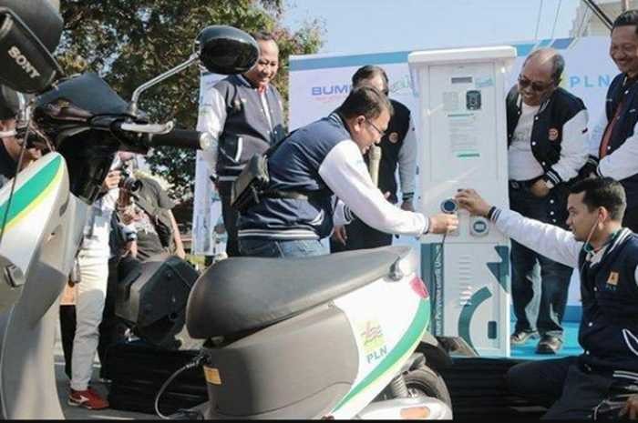 Keren, PLN dan BRI Kasih Promo Tukar Motor Lama Dengan Motor Listrik