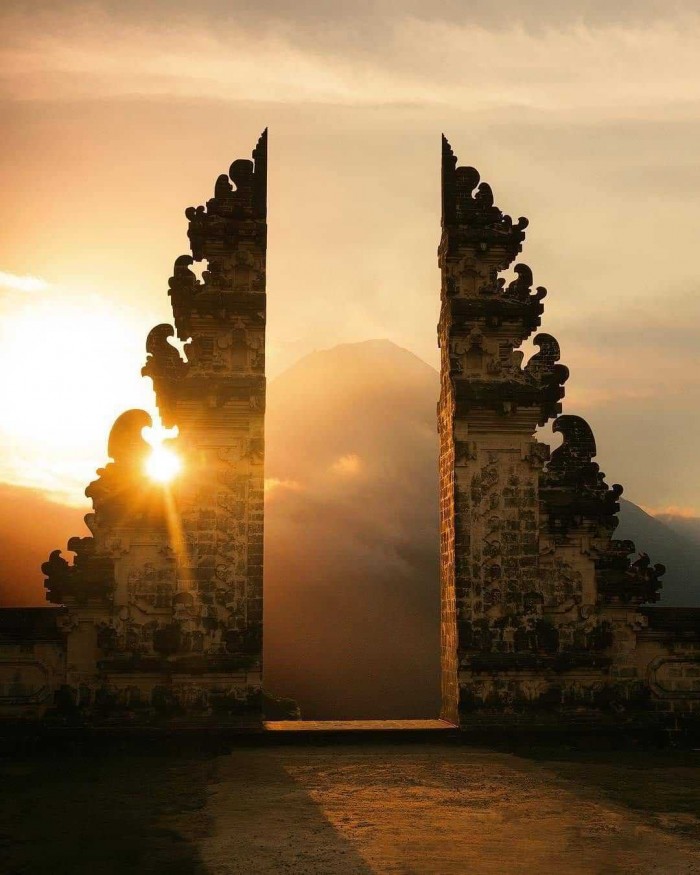 7 Tempat Wisata di Karangasem ini Nggak Kalah Dari Denpasar!
