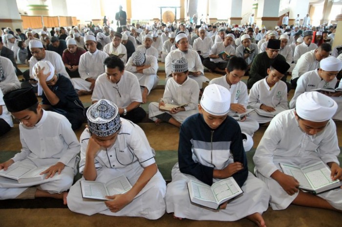 Doa Sebelum Mengaji Beserta Adab Ketika Mengaji