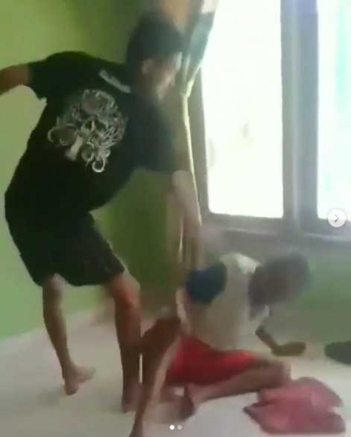 Viral Fakta Video Cucu Aniaya Kakek, Malah Minta...