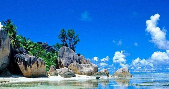 7 Tempat Wisata di Bangka Belitung yang Wajib Dikunjungi Saat Liburan