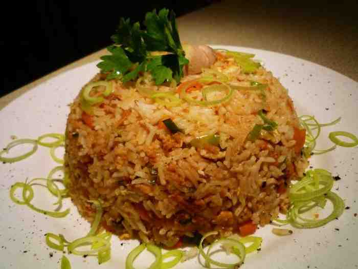 cara membuat nasi goreng terasi 5 Resep dan Cara Membuat Nasi Goreng Sederhana dan Enak