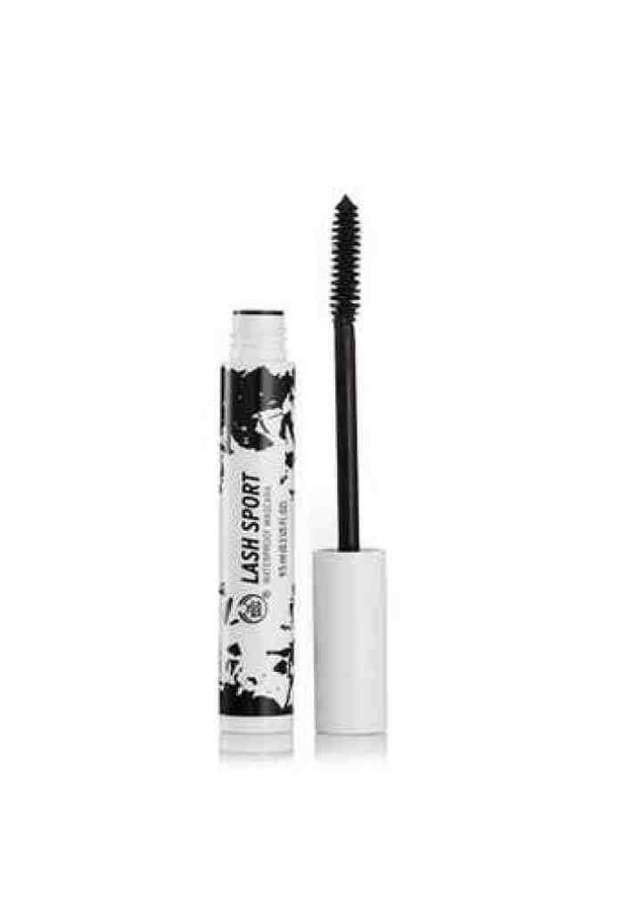 8 Review Maskara Waterproof yang Bagus! 