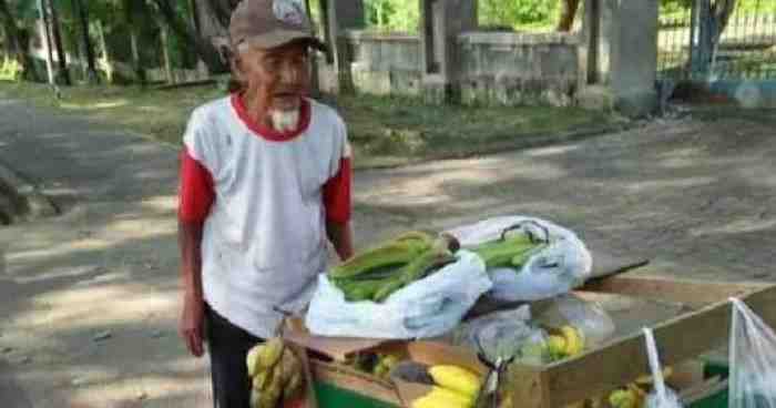 Tega, Uang Hasil Jual Pisang Kakek ini Dirampok Pria Bermobil