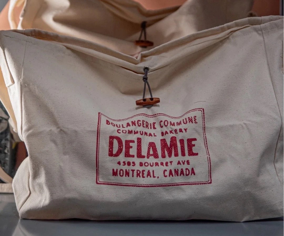 DeLaMie
