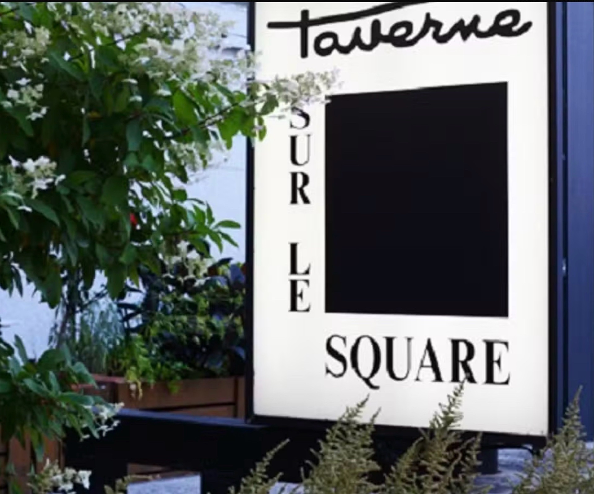 Taverne Sur Le Square