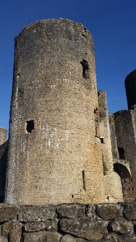Château fort de Villandrault — photo 4