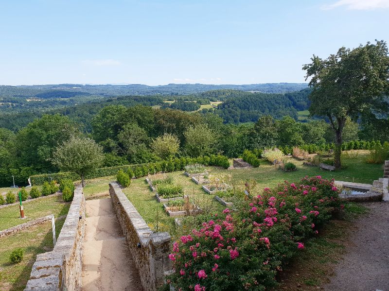 Les jardins en terrasse de Saint-Georges-Nigremont