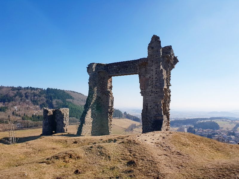 Vestiges du château d'Allègre