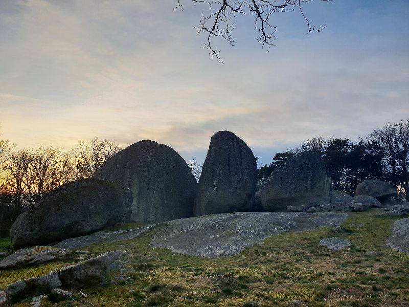 Les Pierres Jaumâtres