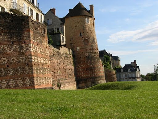 Muraille romaine du Mans