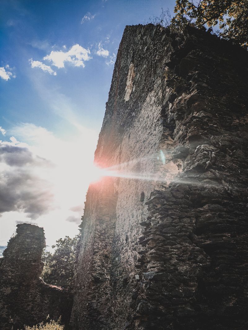 Ruines du Château de Vielle Cour — photo 3