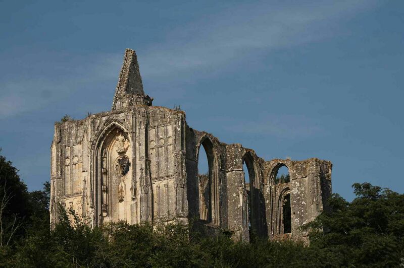 Ruines du château et de l'abbatiale de Tranchelion — photo 2