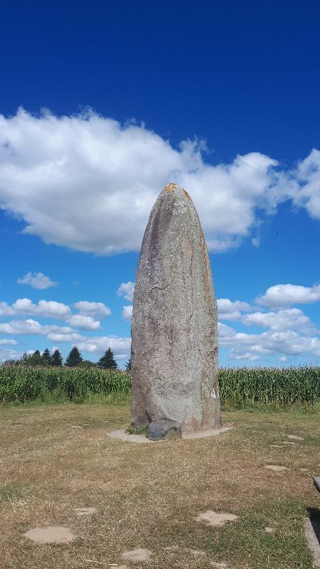 Menhir du Champ-Dolent