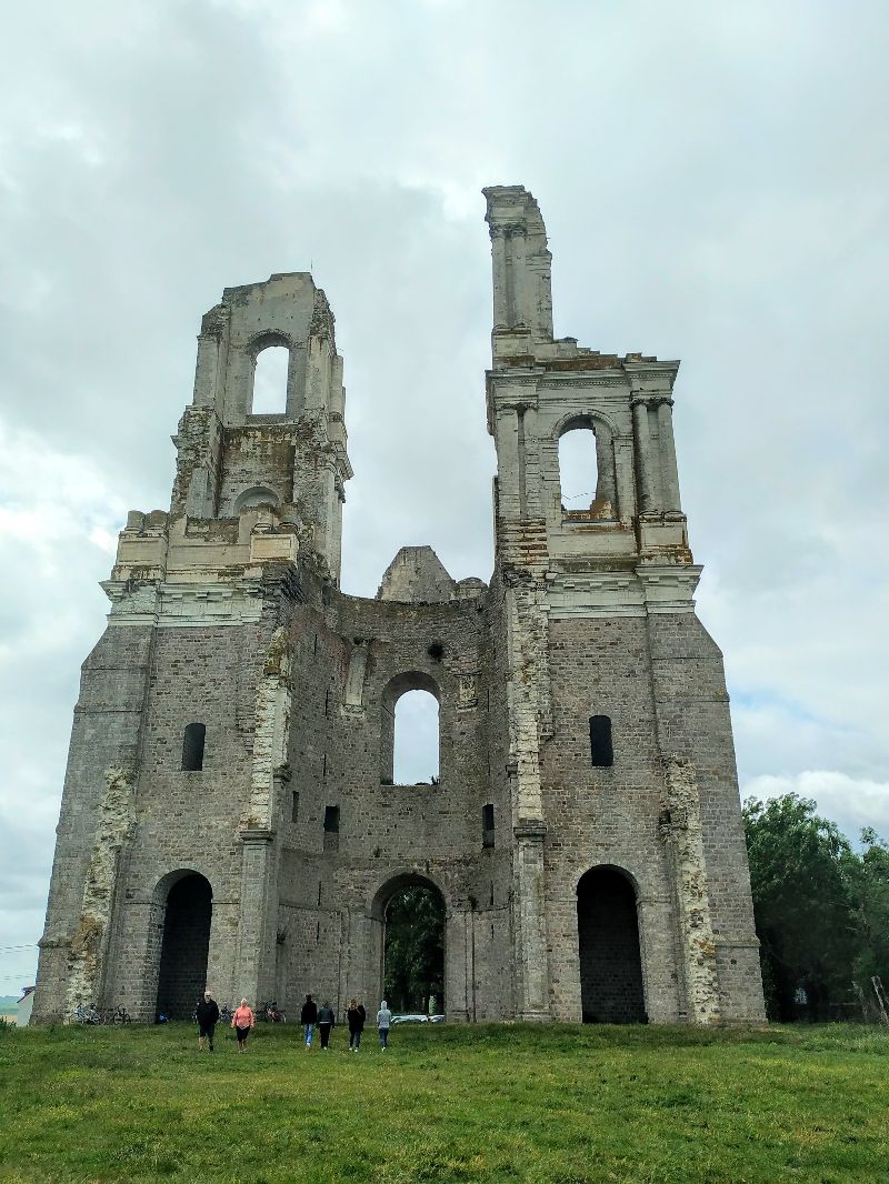 Ruines de l'abbaye du Mont Saint Eloi — photo 2