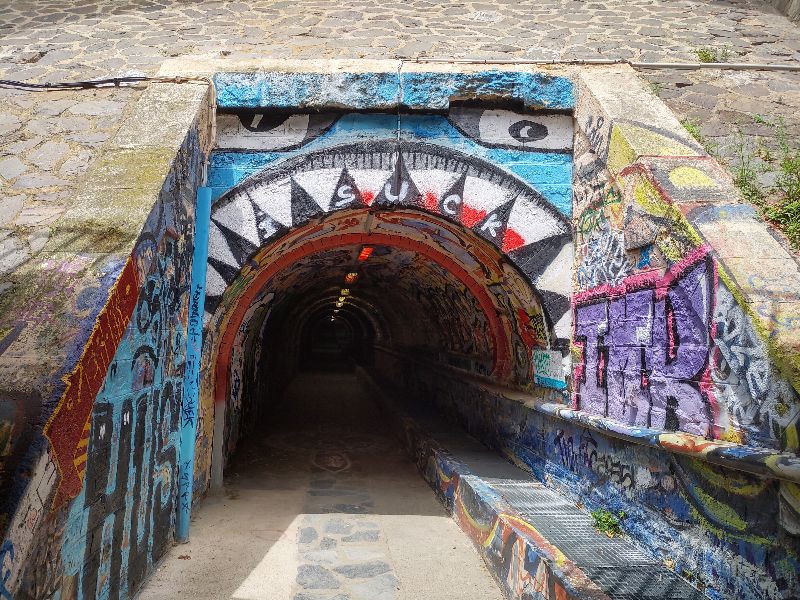 Tunnel street art