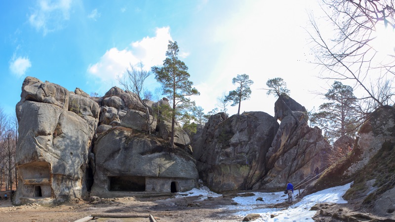 Dovbush rocks — photo 2